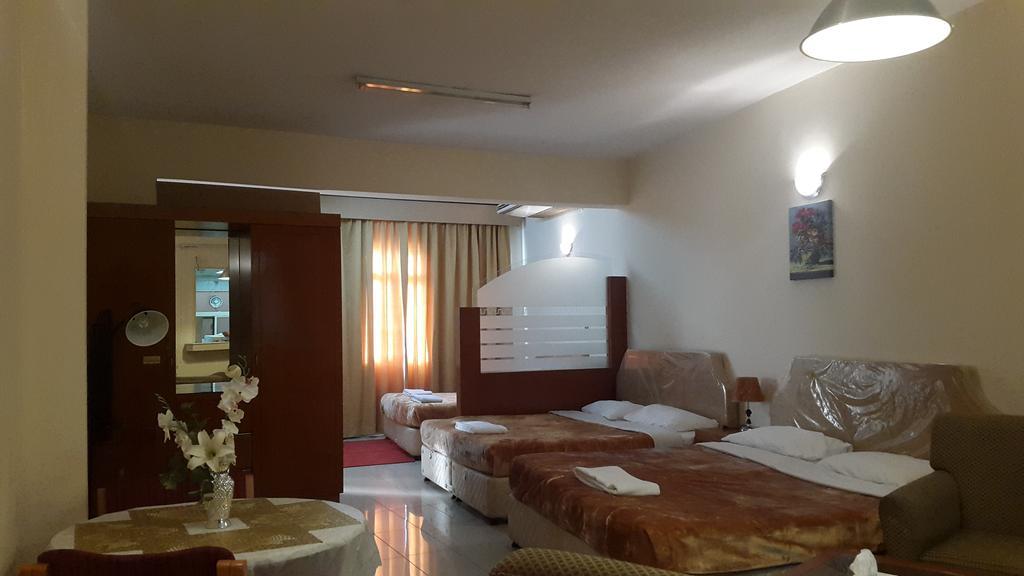 Al Raien Hotel Apartment Dubái Habitación foto