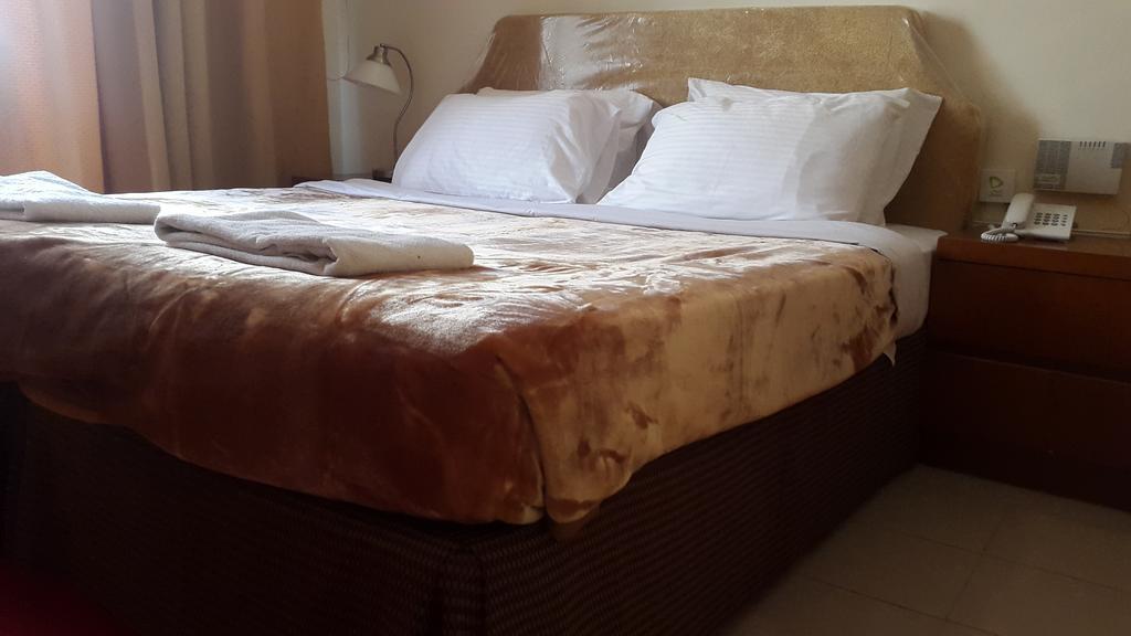 Al Raien Hotel Apartment Dubái Habitación foto