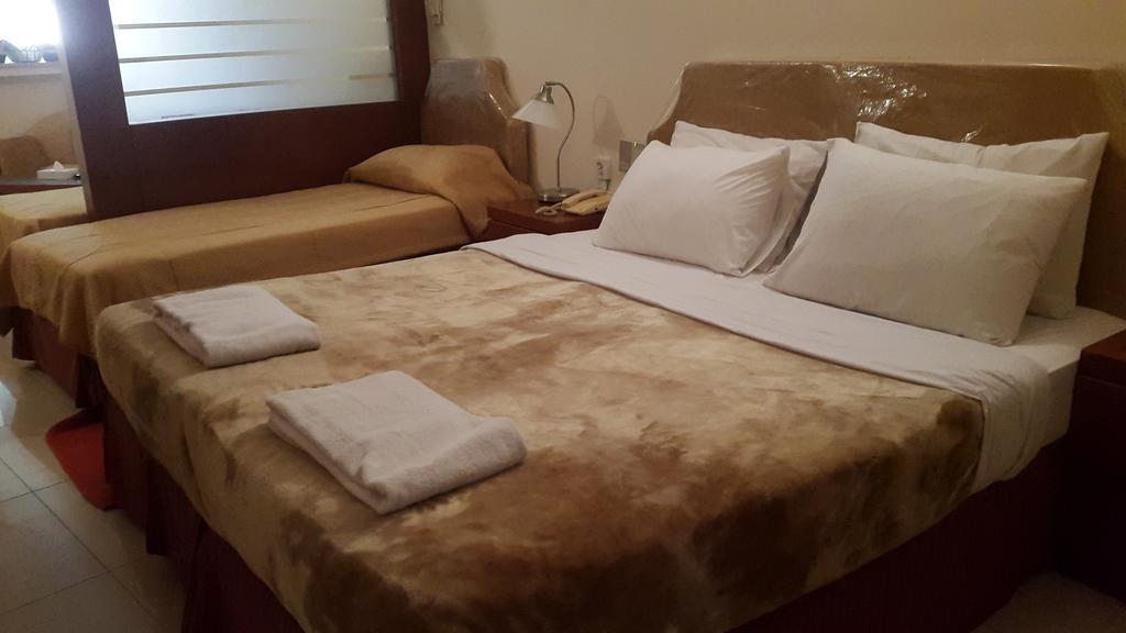 Al Raien Hotel Apartment Dubái Habitación foto